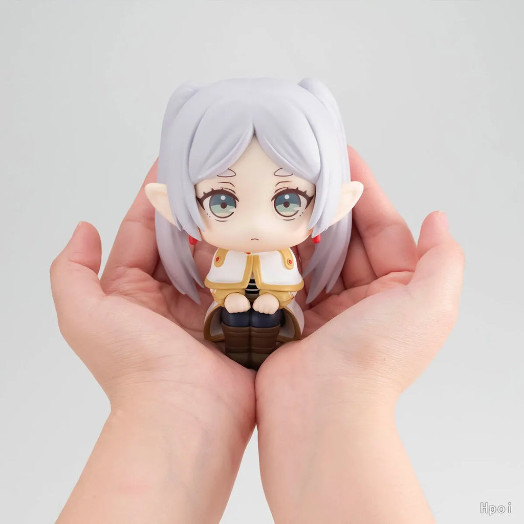 11CM Anime Sousou no Frieren Frieren Figure Look Up Doll Fern Cute Model Sitting Posture Toy Collection Aciton Figure Doll